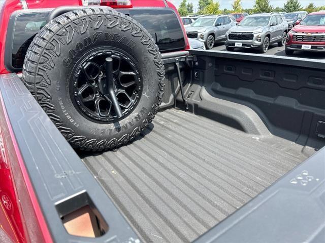 Photo of 2025 Radiant Red Chevrolet Colorado