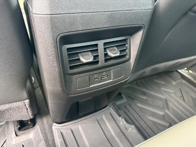 Photo of 2025 Radiant Red Chevrolet Colorado