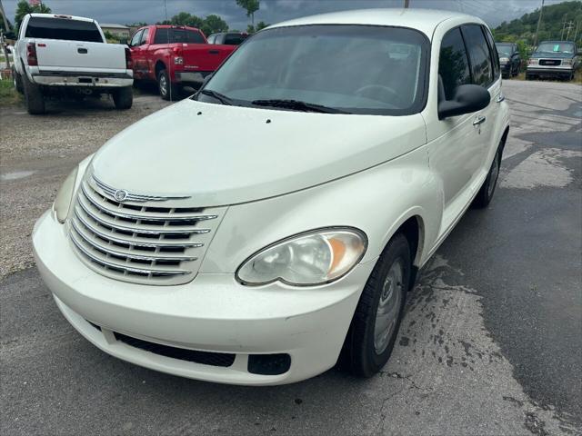 Photo of 2007 White Chrysler PT Cruiser