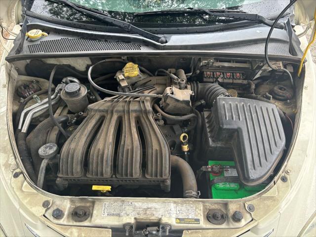 Photo of 2007 White Chrysler PT Cruiser