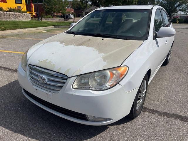 Photo of 2010 Silver Hyundai ELANTRA
