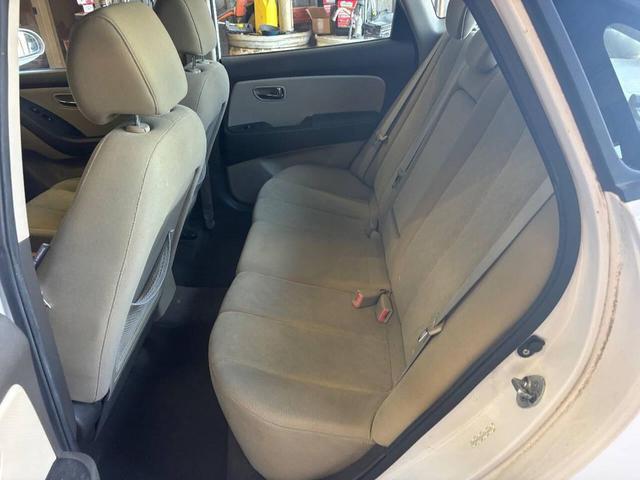 Photo of 2010 Silver Hyundai ELANTRA