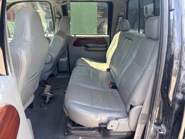 Photo of 2006 Black Ford F-250