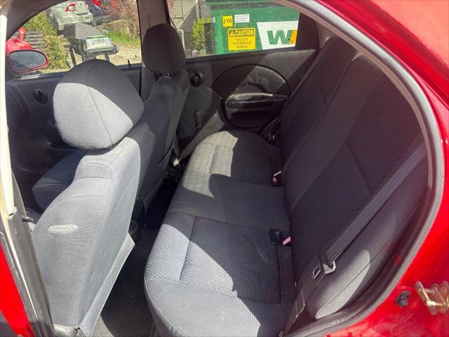 Photo of 2006 Red Chevrolet Aveo