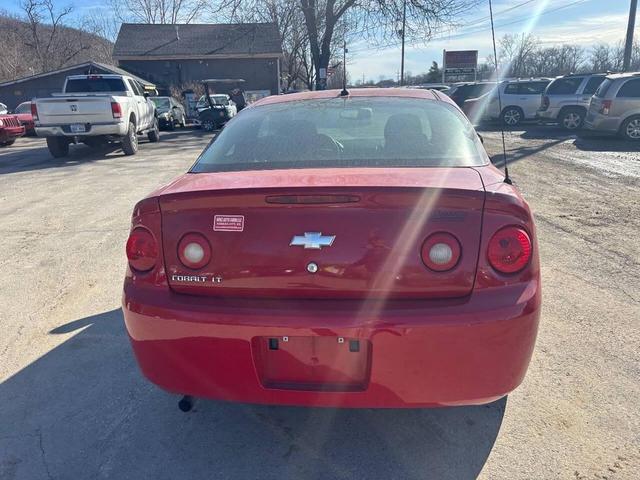 Photo of 2009 Red Chevrolet Cobalt