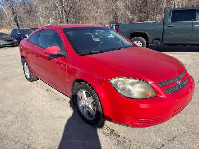 Photo of 2009 Red Chevrolet Cobalt