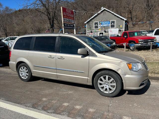 2016 Chrysler Town & Country