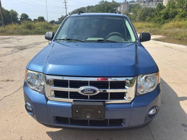 Photo of 2009 Blue Ford Escape