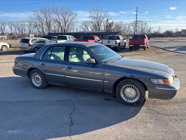 Photo of 1998 Gray Mercury Grand Marquis