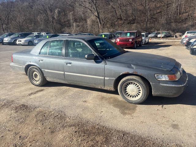 Photo of 1998 Gray Mercury Grand Marquis