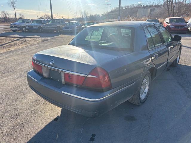Photo of 1998 Gray Mercury Grand Marquis