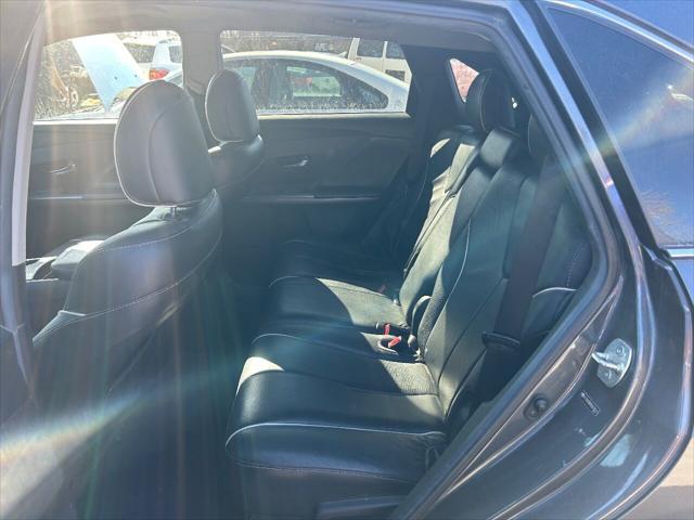 Photo of 2013 Black Toyota Venza