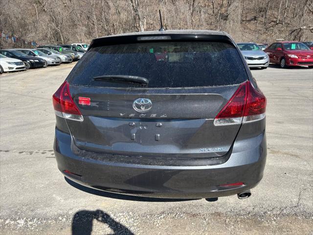 Photo of 2013 Black Toyota Venza