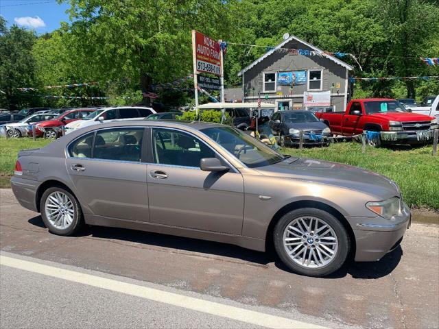 2004 BMW 745