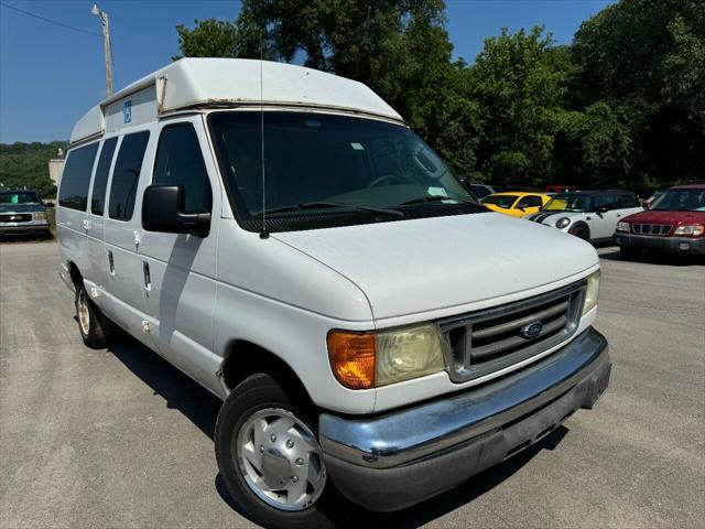 2005 Ford E350 Super Duty