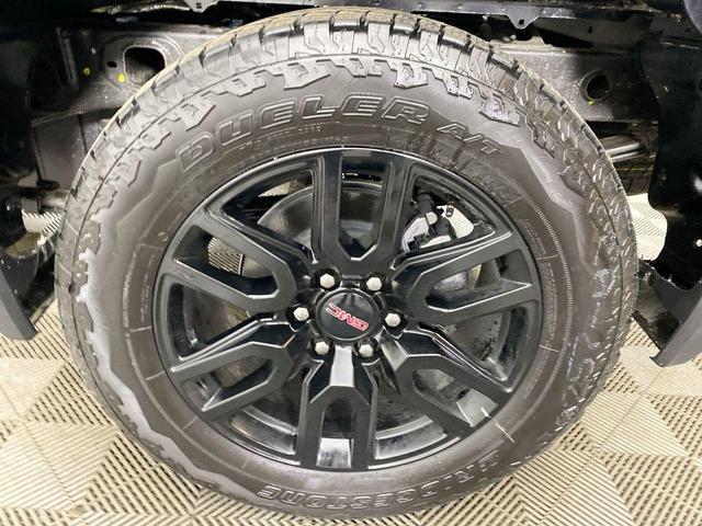 Photo of 2025 Onyx Black GMC Sierra 1500