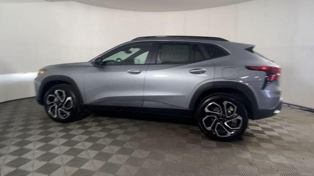 Photo of 2025 Sterling Gray Metallic Chevrolet Trax