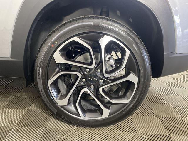 Photo of 2025 Sterling Gray Metallic Chevrolet Trax
