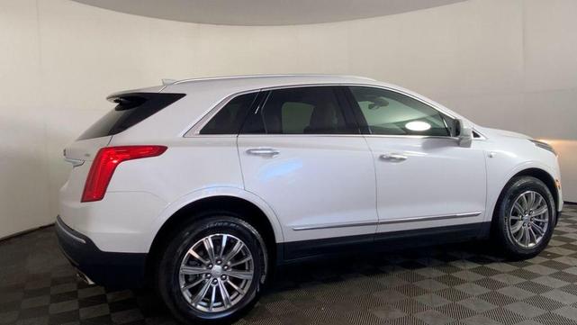 Photo of 2017 Crystal White Tri-Coat Cadillac XT5