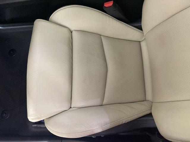 Photo of 2017 Crystal White Tri-Coat Cadillac XT5