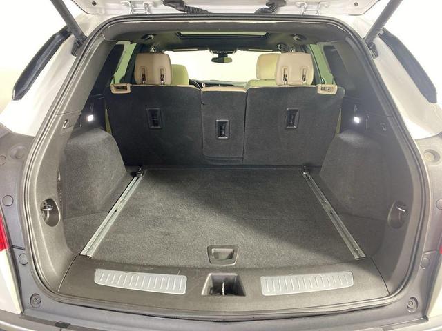 Photo of 2017 Crystal White Tri-Coat Cadillac XT5