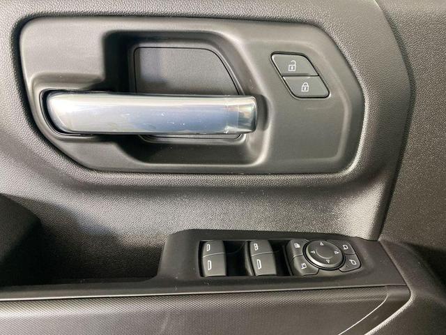 Photo of 2025 Summit White Chevrolet Silverado 2500