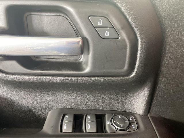 Photo of 2021 Red Chevrolet Silverado 1500