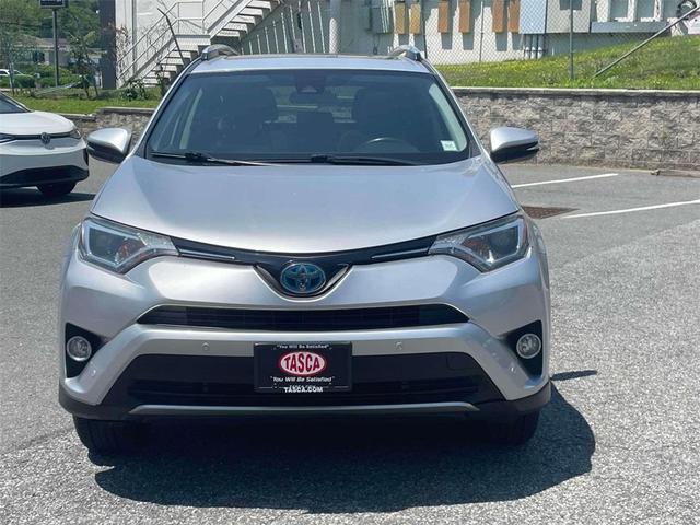 Photo of 2016 Silver Toyota RAV4 Hybrid