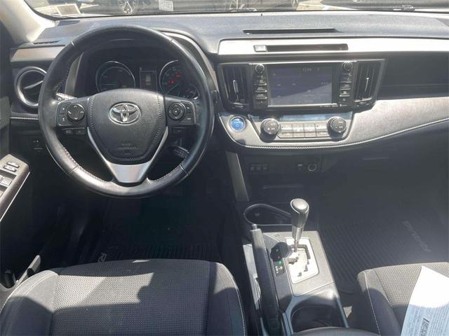 Photo of 2016 Silver Toyota RAV4 Hybrid