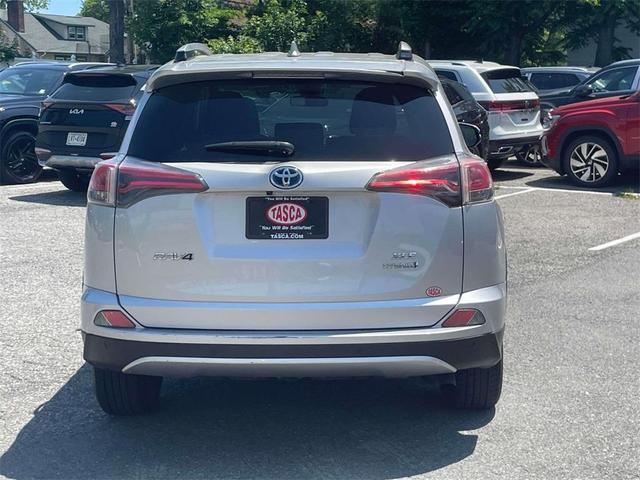 Photo of 2016 Silver Toyota RAV4 Hybrid