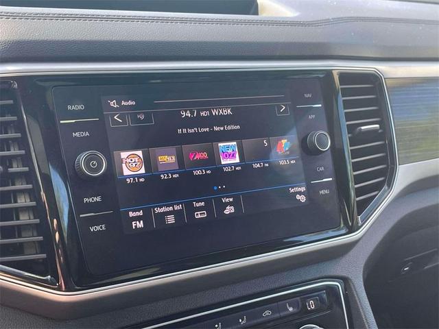 Photo of 2019 Deep Black Pearl Effect Volkswagen Atlas