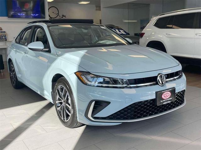 Photo of 2025 Alpine Grey Volkswagen Jetta