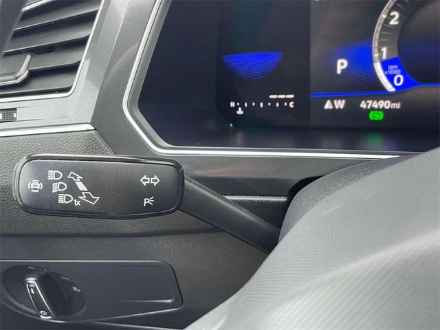 Photo of 2022 Pure White Volkswagen Tiguan