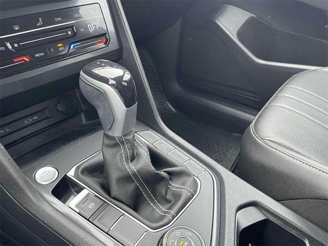 Photo of 2022 Pure White Volkswagen Tiguan