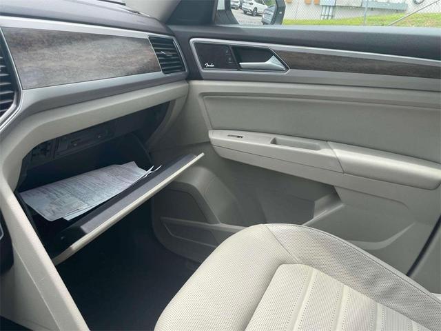 Photo of 2019 Pure White Volkswagen Atlas