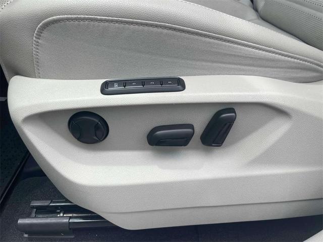 Photo of 2019 Pure White Volkswagen Atlas