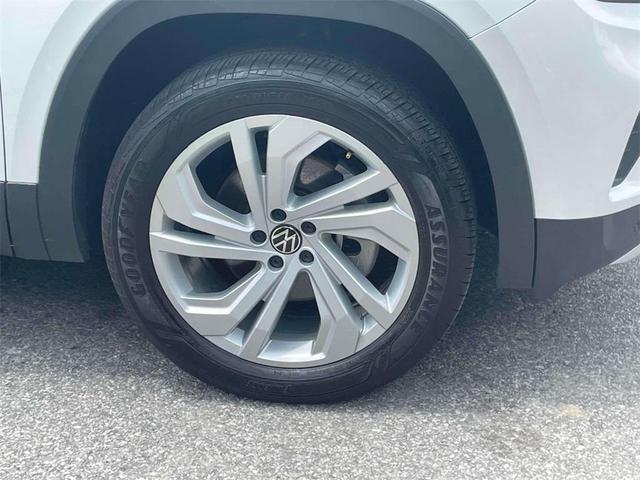 Photo of 2021 Pure White Volkswagen Atlas