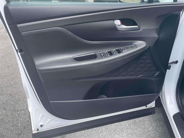 Photo of 2020 Quartz White Hyundai SANTA FE