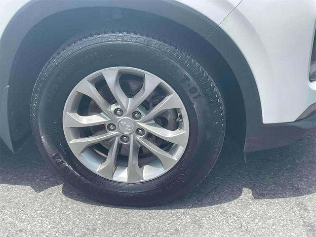 Photo of 2020 Quartz White Hyundai SANTA FE