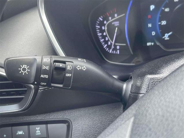 Photo of 2020 Quartz White Hyundai SANTA FE