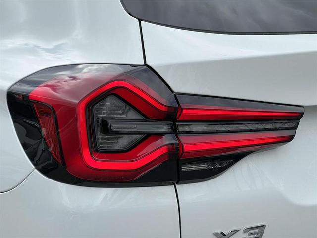 Photo of 2022 Alpine White BMW X3