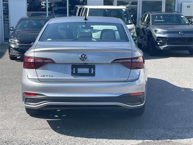 Photo of 2024 Pyrite Silver Metallic Volkswagen Jetta