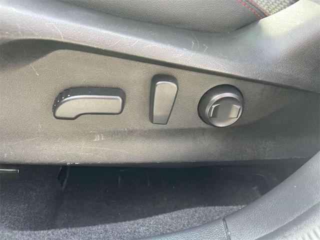 Photo of 2021 Crystal White Pearl Subaru Forester