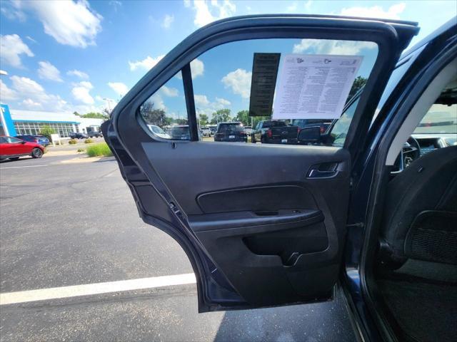 Photo of 2017 Blue Velvet Metallic Chevrolet Equinox