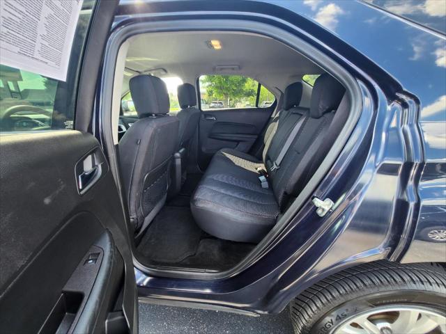Photo of 2017 Blue Velvet Metallic Chevrolet Equinox