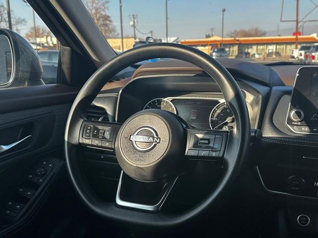 Photo of 2023 GREY Nissan Rogue