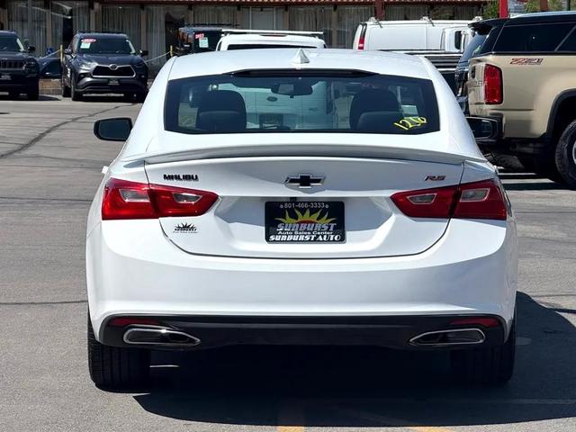 Photo of 2022 WHITE Chevrolet Malibu
