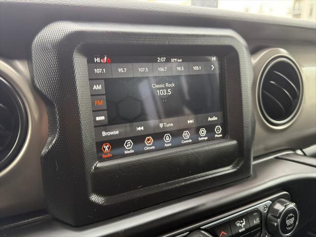 Photo of 2021 GREY Jeep Wrangler