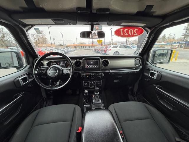 Photo of 2021 GREY Jeep Wrangler