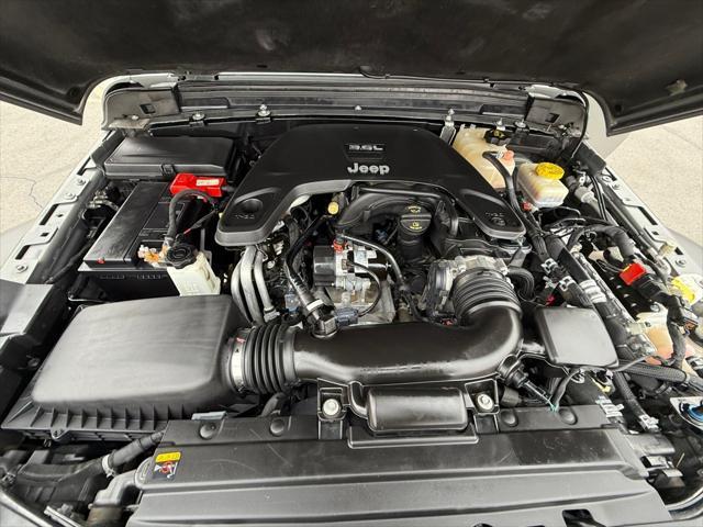 Photo of 2021 GREY Jeep Wrangler